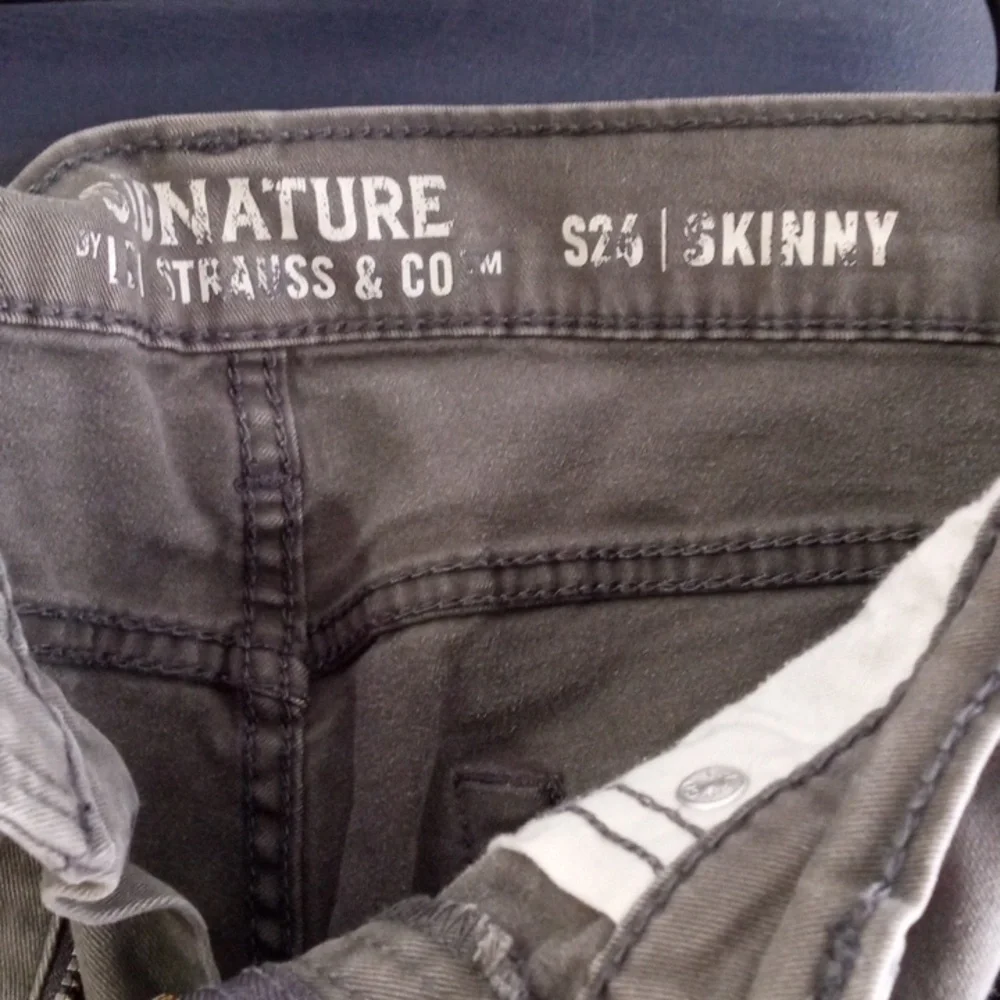 Signature Levi Strauss gray jeans pants Slim size 26 - Picture 3 of 6
